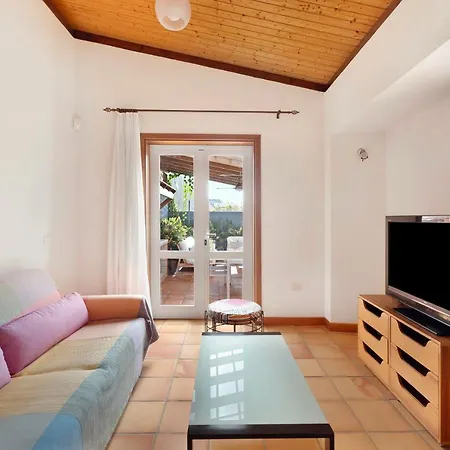 Holiday home La Calabacera Casa Amarilla By Paramount Holidays